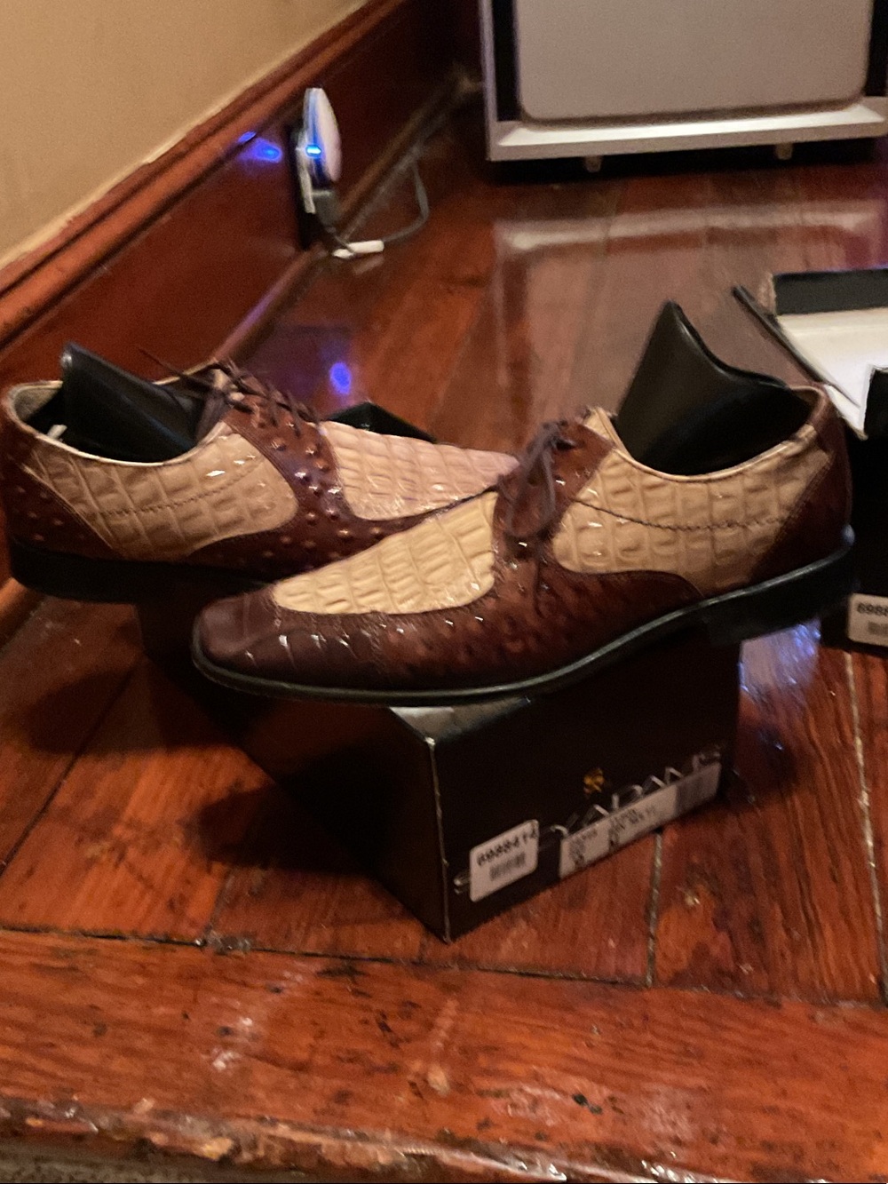 Stacy Adams Brown and Tan Two-Tone Wingtip Oxfords